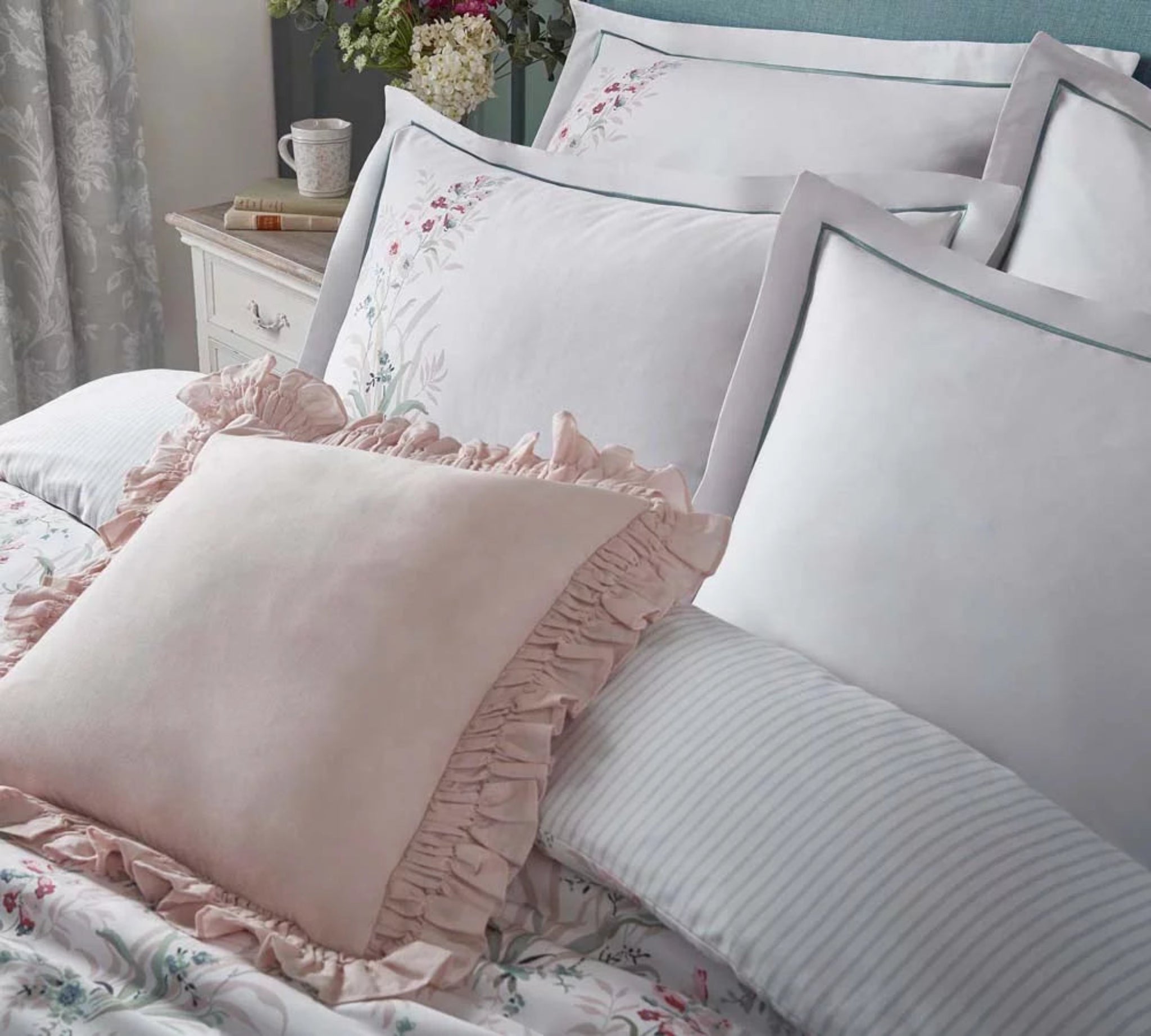 Laura Ashley Mosedale Posy Soft Natural Duvet Cover Set