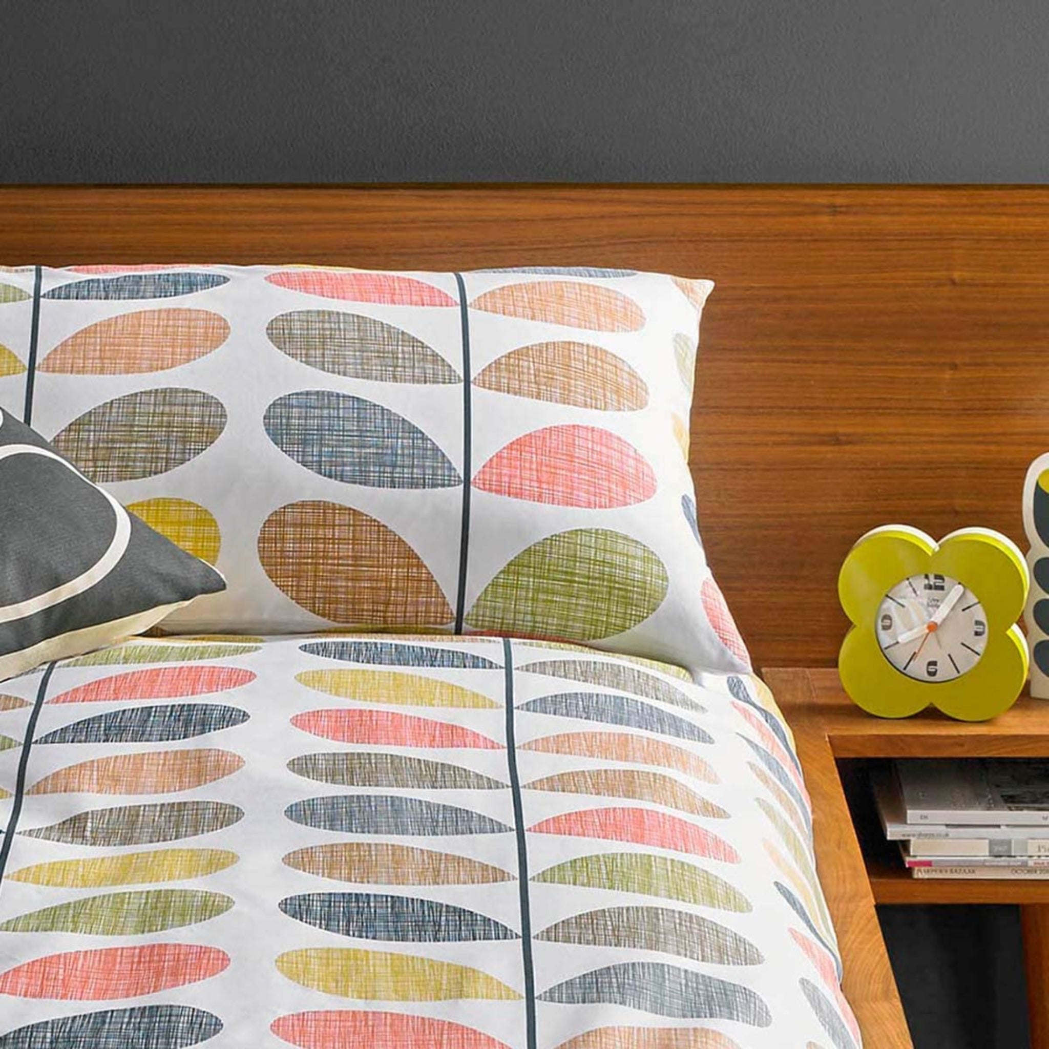 Orla kiely dog 2024 show pillow cases