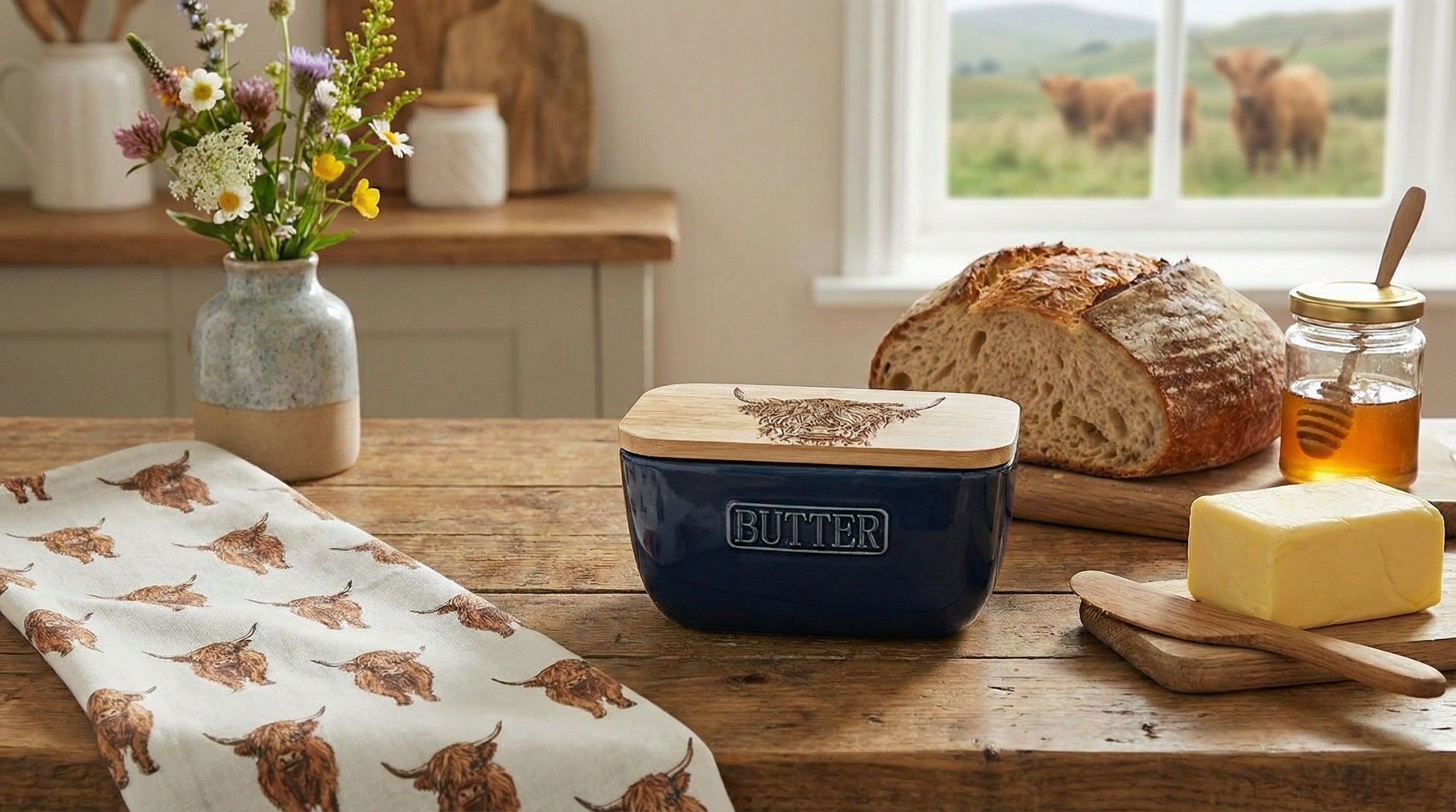 Voyage Maison Highland Cow