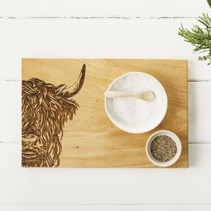 Selbrae House Oak Serving Board 30cm Highland Cow