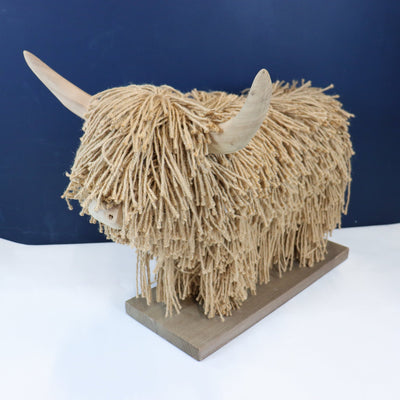 Morg Highland Cow in Jute