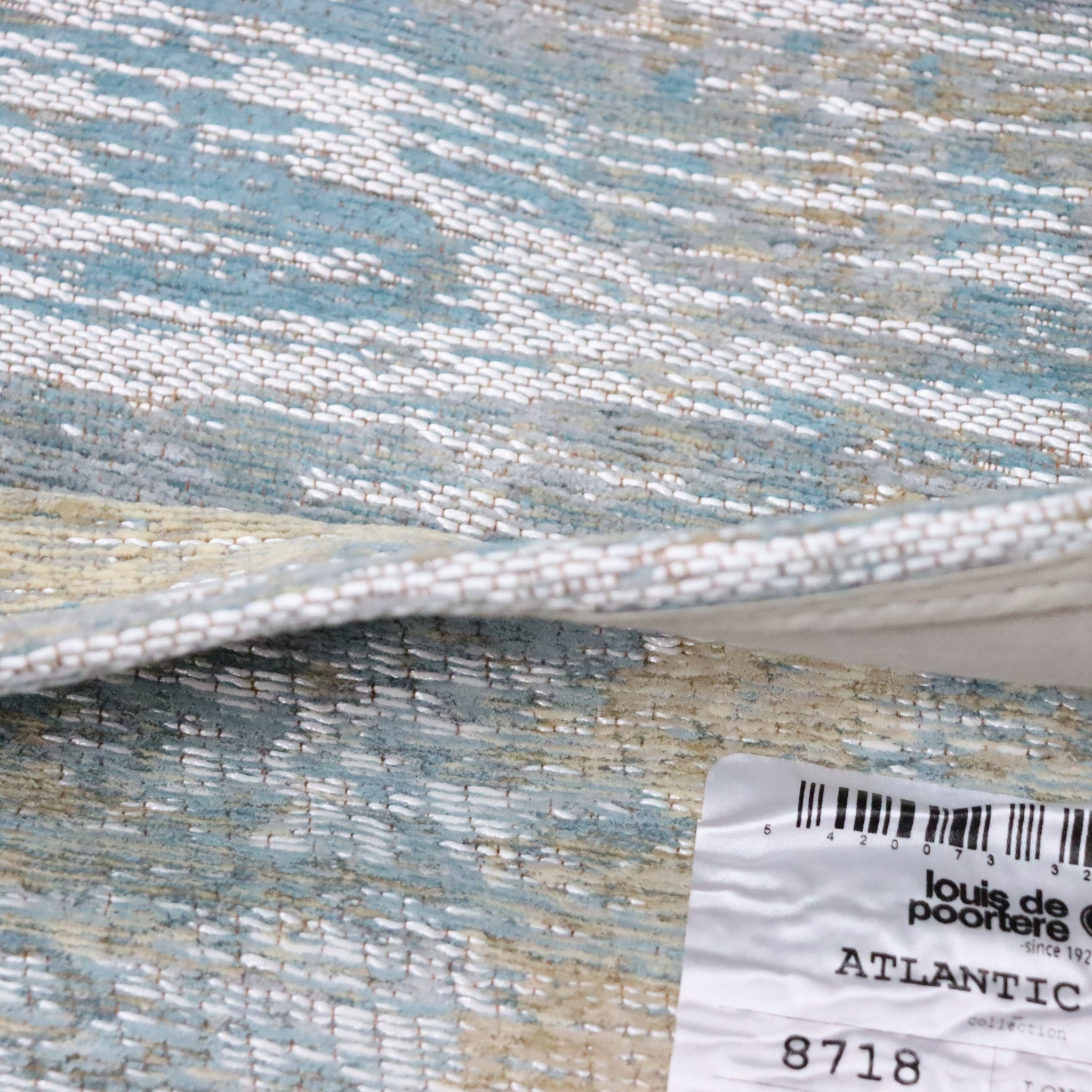 Close up of thinkness of the rug