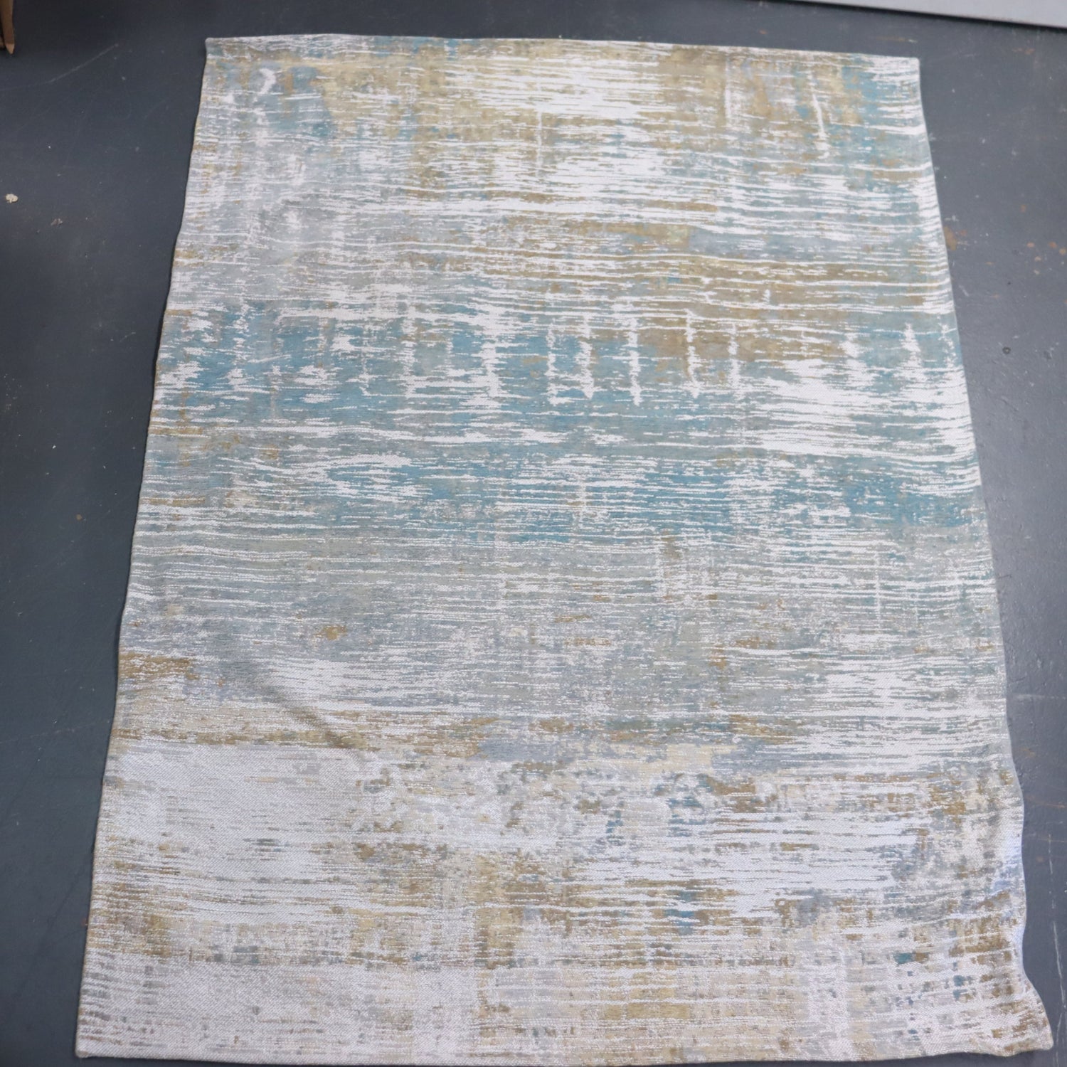 Louis De Poortere Atlantic Streaks 8718 Long Island Blue 140cm x 200cm