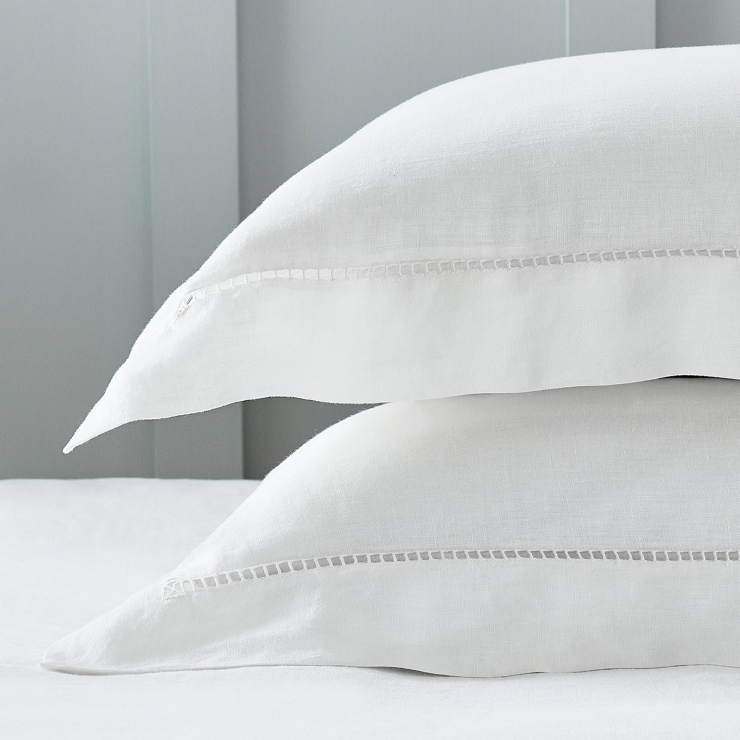 The White Company Santorini Linen Oxford Single Pillowcase US Size 20 x 24 in