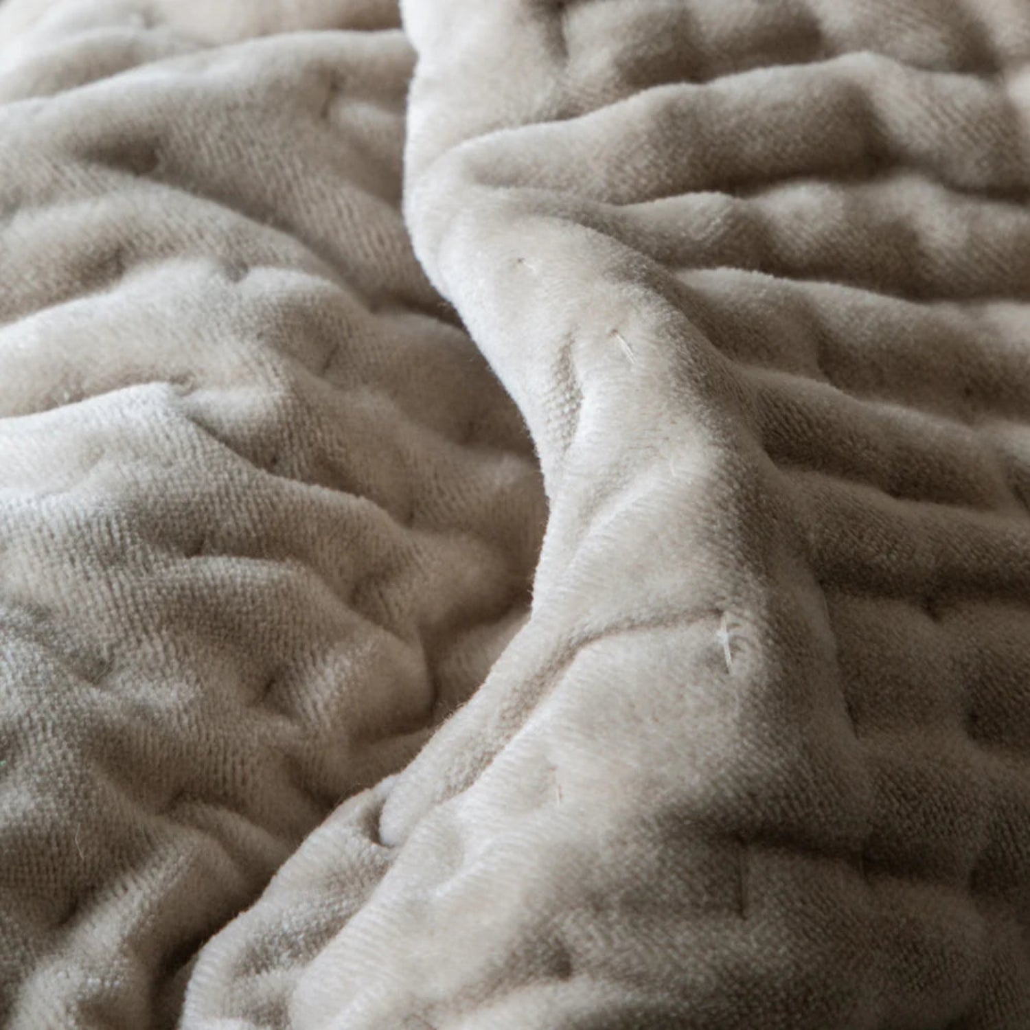 Voyage Maison Haze Velvet Quilted Throw Quartz