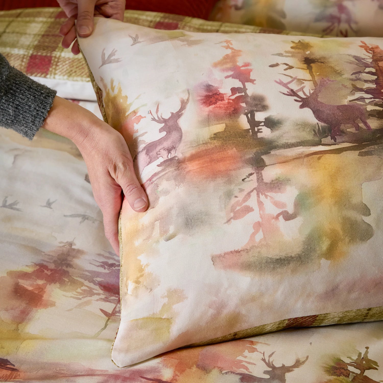 Voyage Maison Wilderness 100% Cotton Reversible Duvet Cover Set Plum