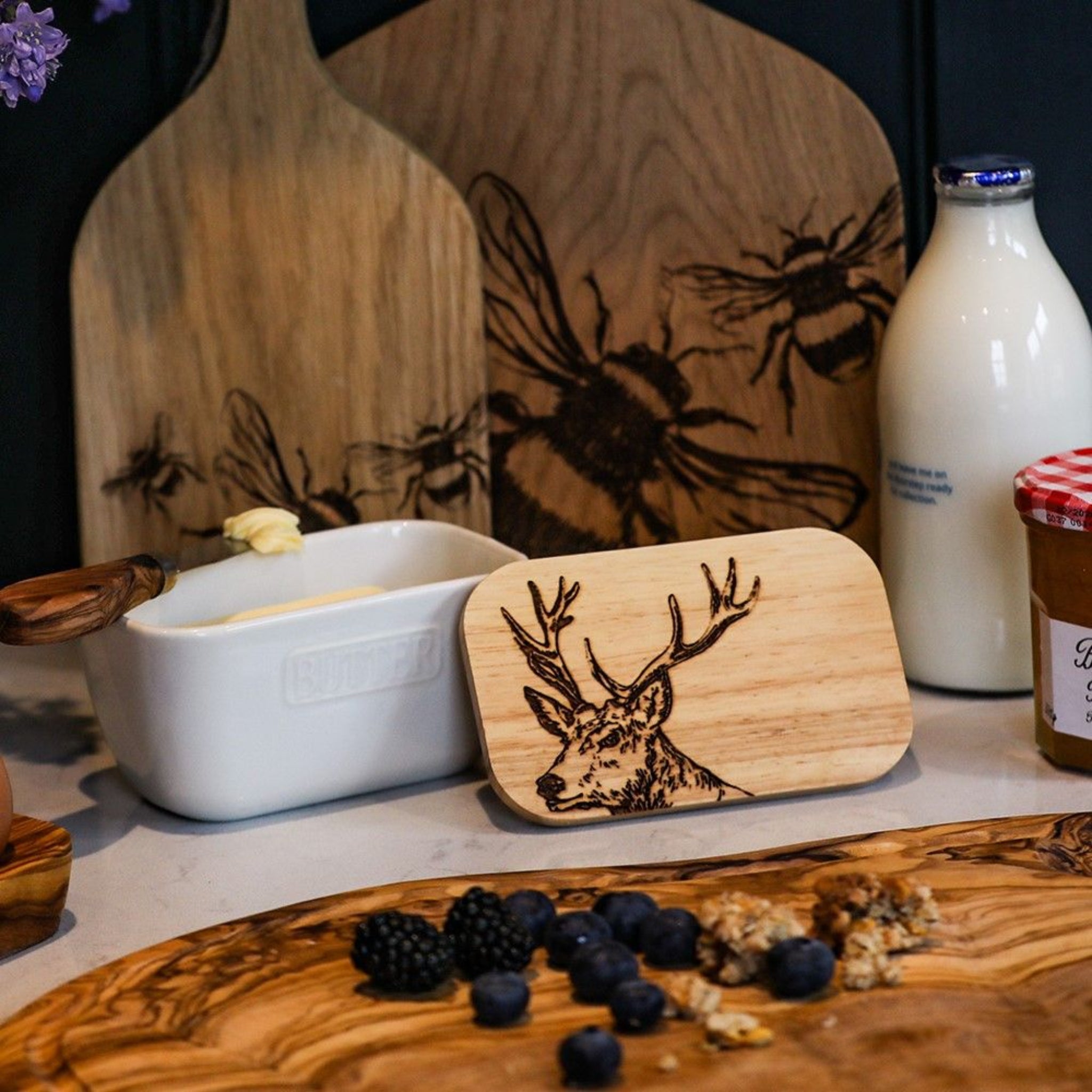 Selbrae House Stag Oak and Ceramic Butter Dish - White