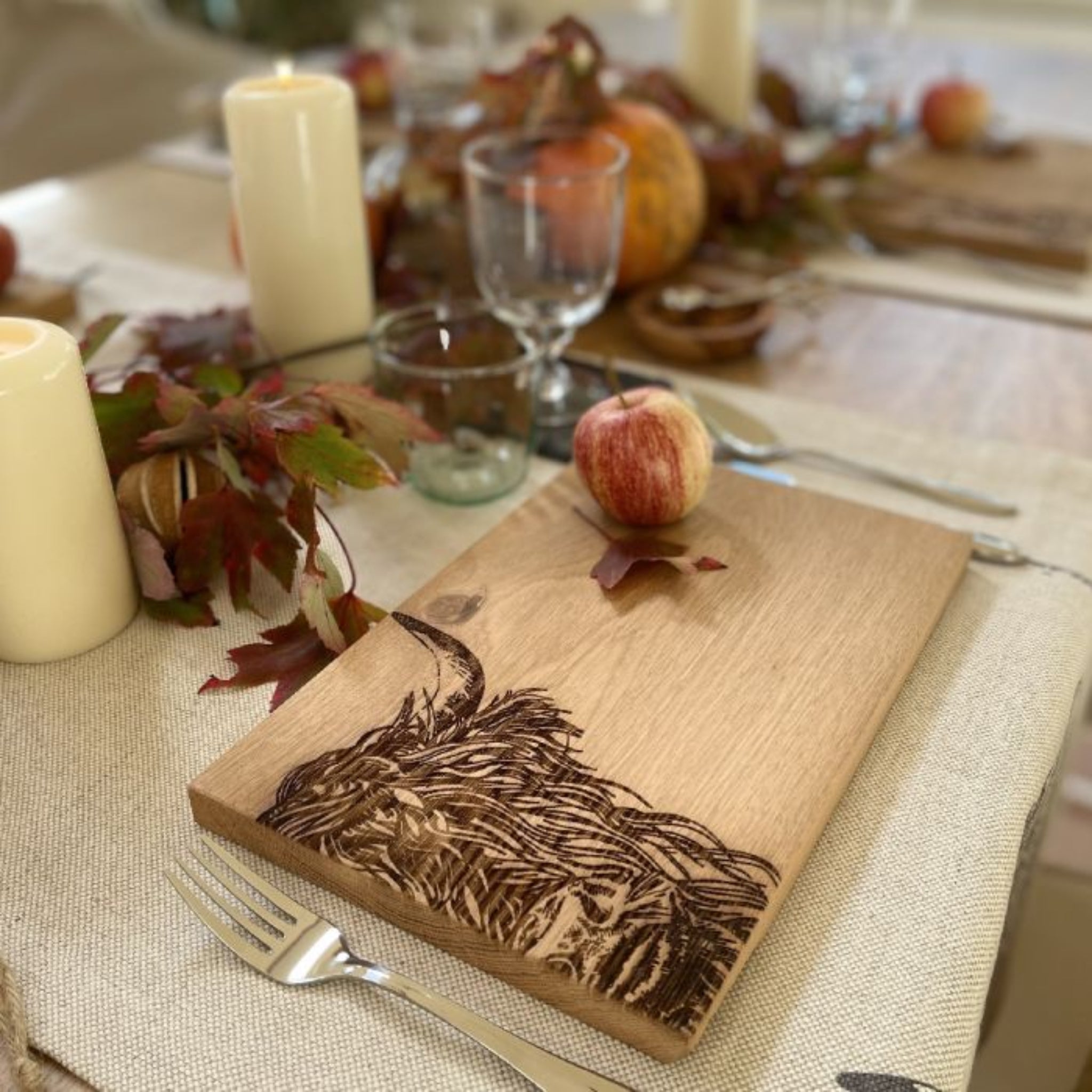 Selbrae House Oak Serving Board 30cm Highland Cow