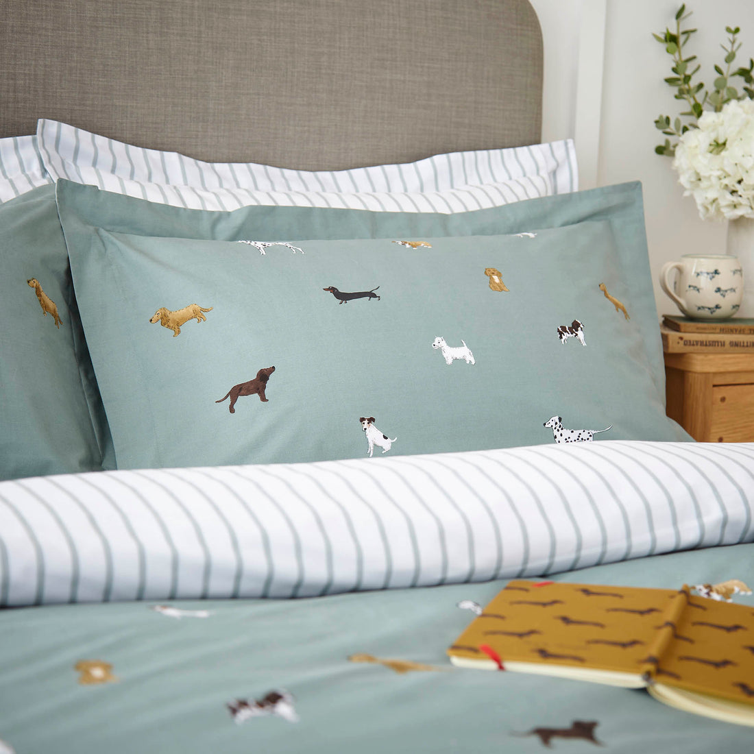 Sophie Allport Fetch Pillowcase Set Moss